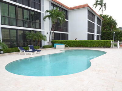 220 Lake Drive, Palm Beach Shores, FL 33404