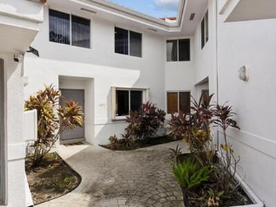 992 NW 93rd Avenue, Plantation, FL 33324