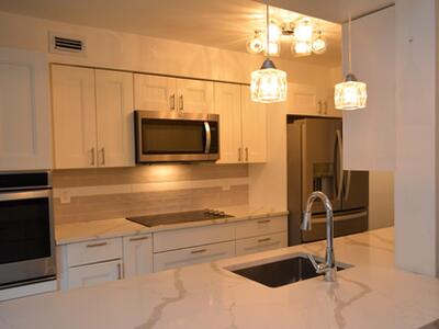 992 NW 93rd Avenue, Plantation, FL 33324