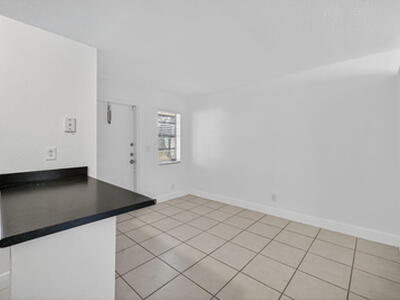 4051 N Dixie Highway, Oakland Park, FL 33334