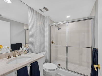 2650 Lake Shore Drive, Riviera Beach, FL 33404