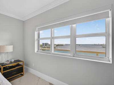 2650 Lake Shore Drive, Riviera Beach, FL 33404