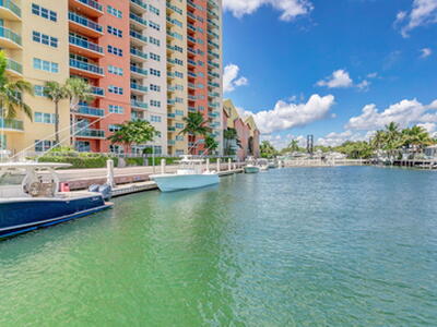 2650 Lake Shore Drive, Riviera Beach, FL 33404