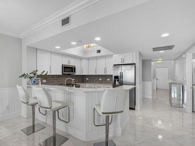 2650 Lake Shore Drive, Riviera Beach, FL 33404