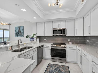 2650 Lake Shore Drive, Riviera Beach, FL 33404