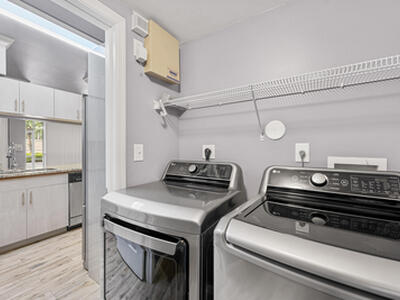 6410 Emerald Dunes Drive, West Palm Beach, FL 33411