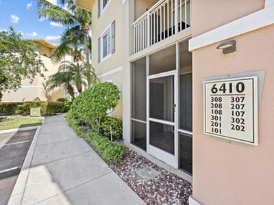 6410 Emerald Dunes Drive, West Palm Beach, FL 33411