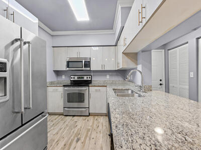 6410 Emerald Dunes Drive, West Palm Beach, FL 33411