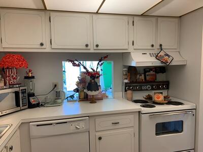 500 Executive Center Drive, West Palm Beach, FL 33401