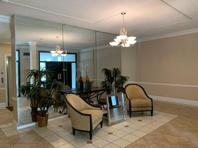 500 Executive Center Drive, West Palm Beach, FL 33401