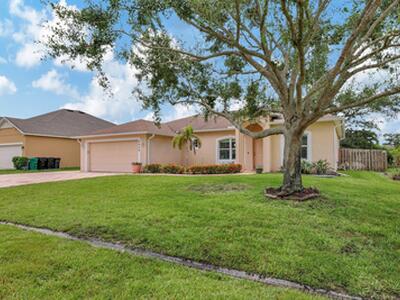 2426 SE Betty Road, Port Saint Lucie, FL 34952