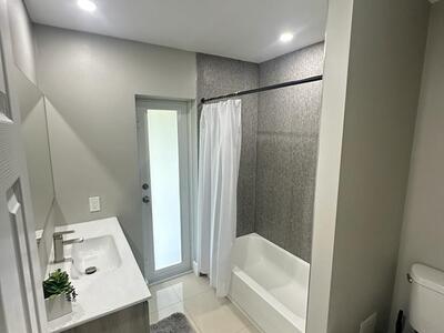 426 SW 8th Avenue, Boynton Beach, FL 33435