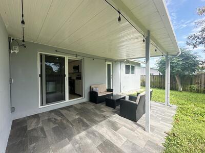 426 SW 8th Avenue, Boynton Beach, FL 33435