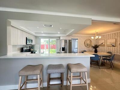 426 SW 8th Avenue, Boynton Beach, FL 33435