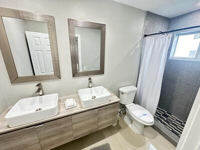 426 SW 8th Avenue, Boynton Beach, FL 33435