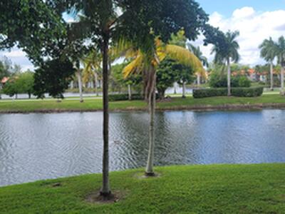 1523 Lake Crystal Drive, West Palm Beach, FL 33411