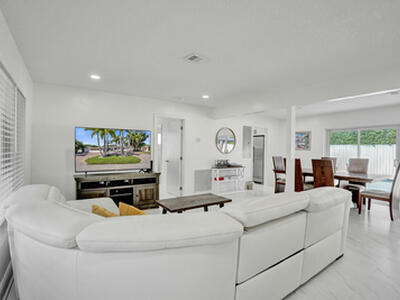 1633 SE 5th Ct Court, Deerfield Beach, FL 33441