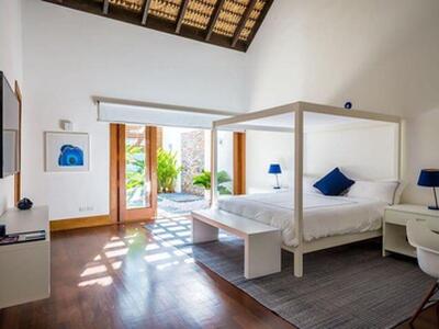 12 00, Casa de Campo, DR 22000