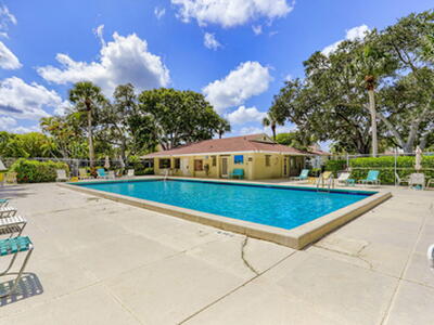 6485 Chasewood Drive, Jupiter, FL 33458