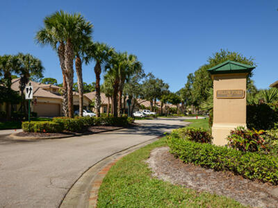 7033 Willow Pine Way, Port Saint Lucie, FL 34986