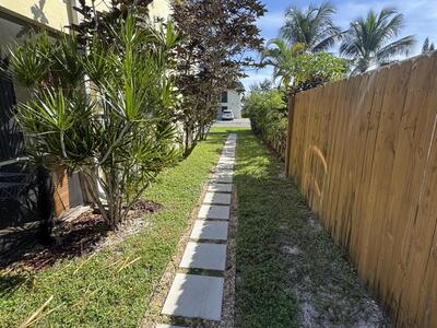 412 SE 21st Avenue, Boynton Beach, FL 33435