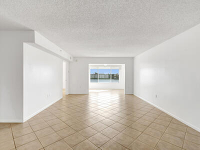 14096 Huntington Pointe Drive, Delray Beach, FL 33484