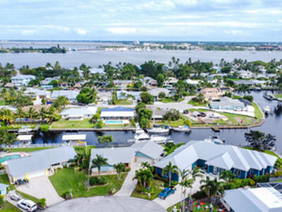 1360 SW Albatross Way, Palm City, FL 34990