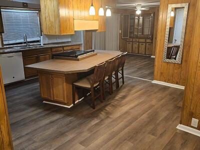 11621 Venetian Avenue