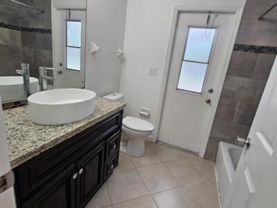 3215 SE Pinto Street, Port Saint Lucie, FL 34983