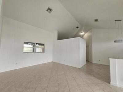 3215 SE Pinto Street, Port Saint Lucie, FL 34983