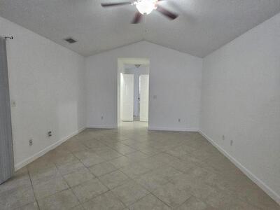 3215 SE Pinto Street, Port Saint Lucie, FL 34983