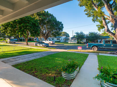 954 Omar Road, West Palm Beach, FL 33405