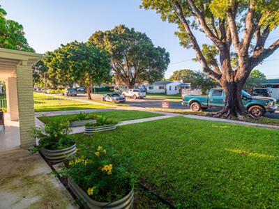 954 Omar Road, West Palm Beach, FL 33405