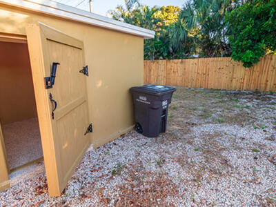 954 Omar Road, West Palm Beach, FL 33405