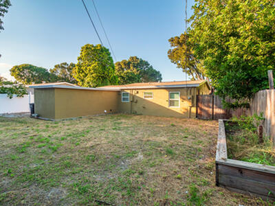 954 Omar Road, West Palm Beach, FL 33405