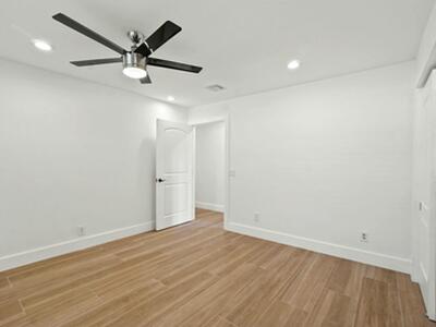 711 SW 25th Place, Boynton Beach, FL 33435