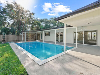 711 SW 25th Place, Boynton Beach, FL 33435