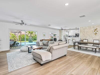 711 SW 25th Place, Boynton Beach, FL 33435