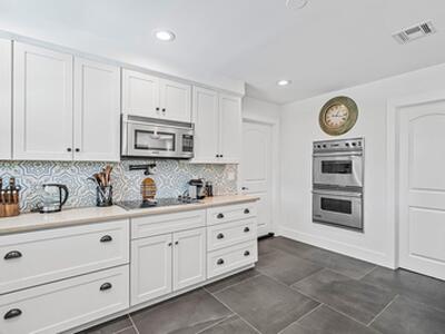 711 SW 25th Place, Boynton Beach, FL 33435