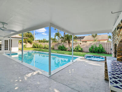 711 SW 25th Place, Boynton Beach, FL 33435