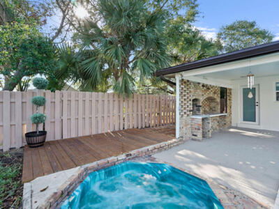 711 SW 25th Place, Boynton Beach, FL 33435