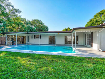 711 SW 25th Place, Boynton Beach, FL 33435