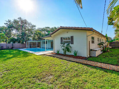 711 SW 25th Place, Boynton Beach, FL 33435