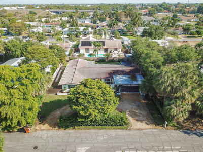 711 SW 25th Place, Boynton Beach, FL 33435