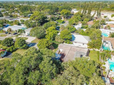 711 SW 25th Place, Boynton Beach, FL 33435