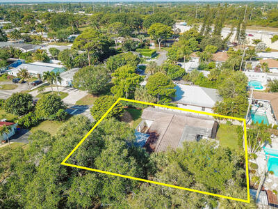 711 SW 25th Place, Boynton Beach, FL 33435