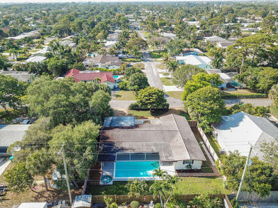711 SW 25th Place, Boynton Beach, FL 33435