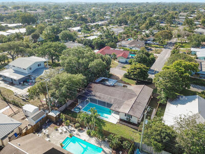 711 SW 25th Place, Boynton Beach, FL 33435