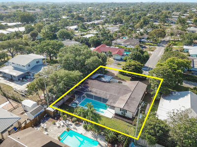 711 SW 25th Place, Boynton Beach, FL 33435