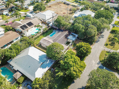 711 SW 25th Place, Boynton Beach, FL 33435